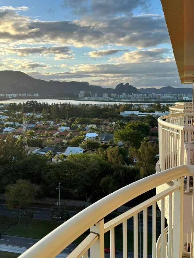 Flat Com Vista Panoramica -15- Na Barra Da Tijuca - Estacionamento Gratuito - Frigobar - Ar Condicionado - Piscina - Academia - Balsa Para Praia Gratis - Varanda - Vista Parcial Mar E Lagoa Ріо-де-Жанейро Екстер'єр фото