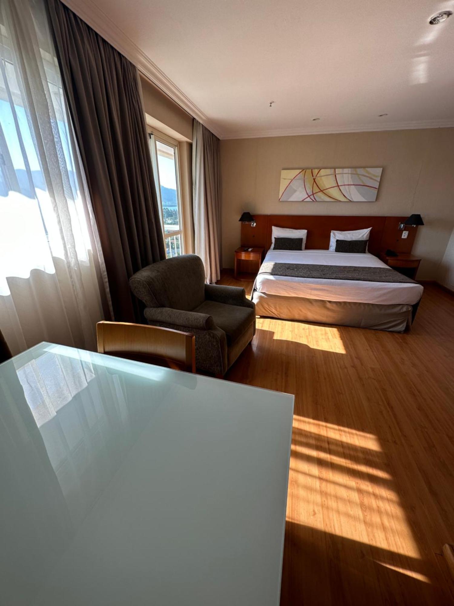 Flat Com Vista Panoramica -15- Na Barra Da Tijuca - Estacionamento Gratuito - Frigobar - Ar Condicionado - Piscina - Academia - Balsa Para Praia Gratis - Varanda - Vista Parcial Mar E Lagoa Ріо-де-Жанейро Екстер'єр фото